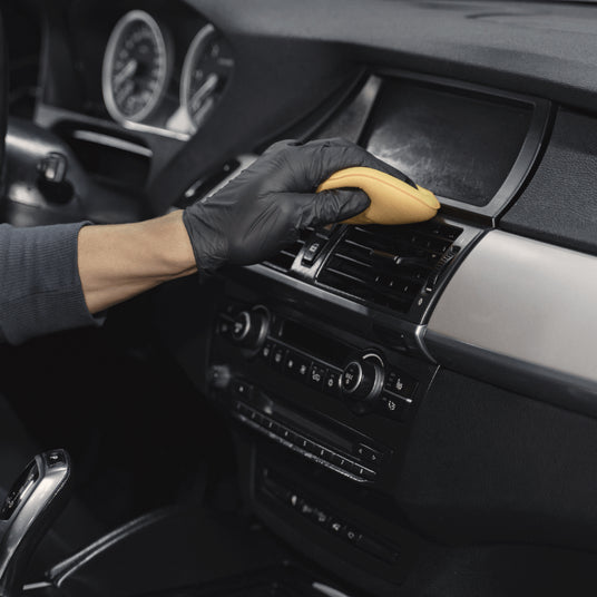 uitvoering interieur diensten auto
